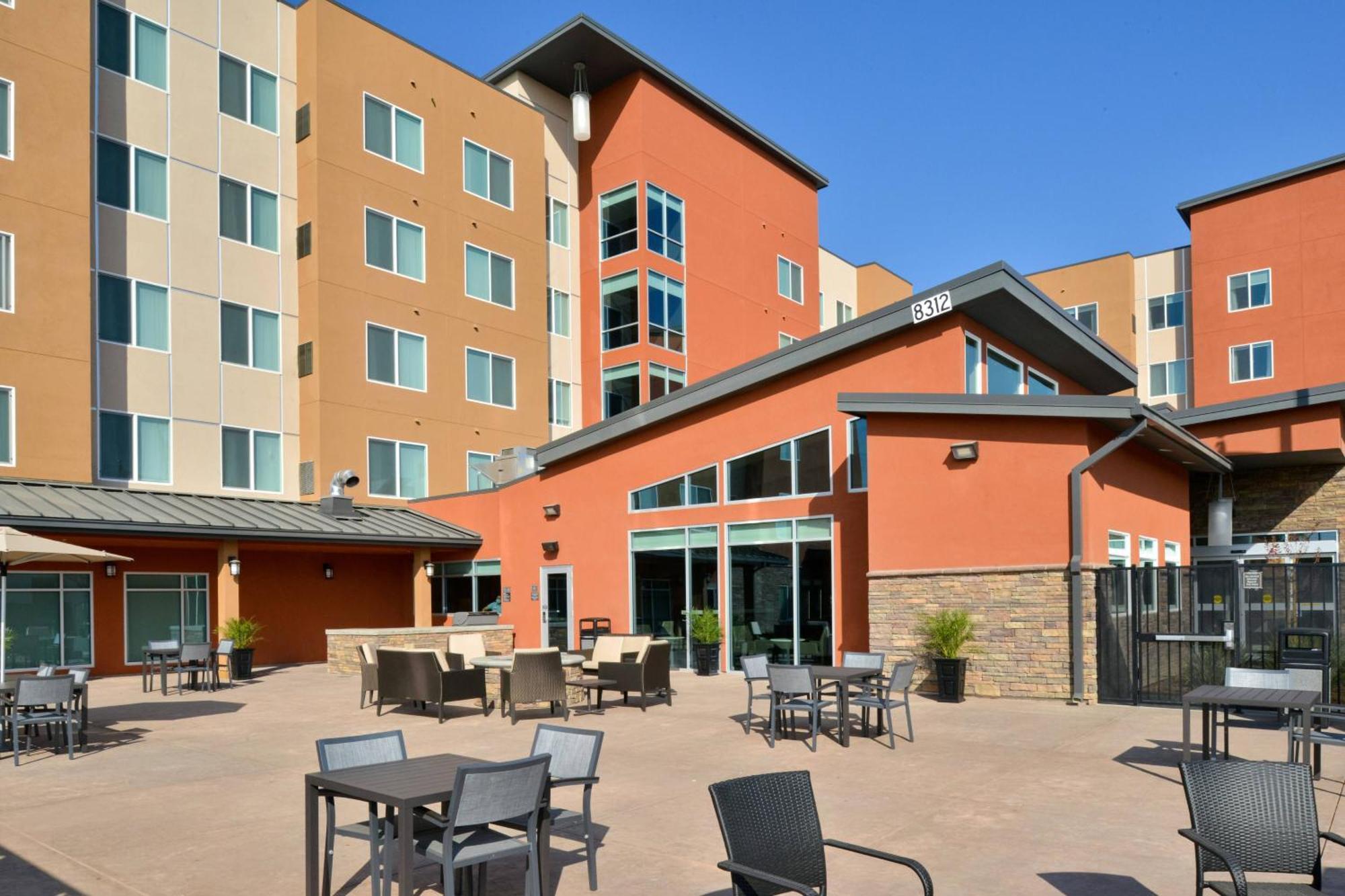 Residence Inn By Marriott Bakersfield West Экстерьер фото